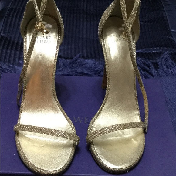 Stuart Weitzman - Picture 1 of 4